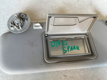 Load image into Gallery viewer, ALETTA PANTINA PARASOLE LATERALE SINISTRA CHEVROLET SPARK 1.0 B 50KW 2012 B10D1 - SPEDIZIONE INCLUSA