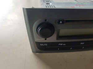 --	 7354812800 AUTORADIO RADIO FIAT GRANDE PUNTO 199 RICAMBIO USATO (NON FORNIAMO CODICE AUTORADIO, MA SOLO NUMERO DI TELAIO VEICOLO-SPEDIZIONE INCLUSA