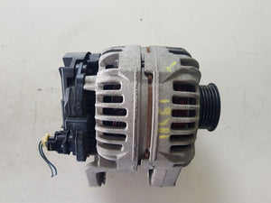 < 0124425057 ALTERNATORE OPEL CORSA D 1.2 B/GPL 63KW 2012 13222931-SPEDIZIONE INCLUSA