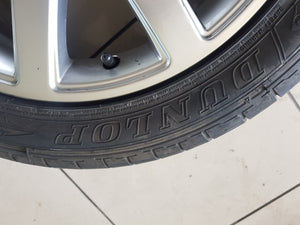 < 8E0601025AC CERCHIO IN LEGA AUDI A4 235 45 Z R17 GOMMA DUNLOP DOT N58P-SPEDIZIONE INCLUSA