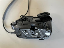 Charger l&#39;image dans la galerie, &lt; 5K1837016D CHIUSURA SERRATURA PORTA ANTERIORE DESTRA DX RH VW VOLKSWAGEN POLO 6R-SPEDIZIONE INCLUSA
