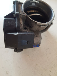 < 03G128063A CORPO FARFALLATO VALVOLA A FARFALLA AUDI A3 1.9 D 77KW 2009-SPEDIZIONE INCLUSA