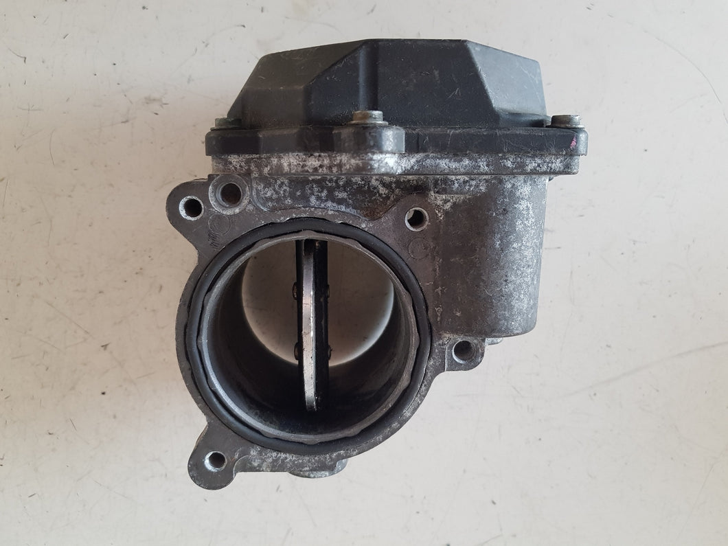 < A2C53249890 CORPO FARFALLATO VALVOLA A FARFALLA AUDI A6 AVANT 3.0 D 171KW 2008 059145950H-SPEDIZIONE INCLUSA