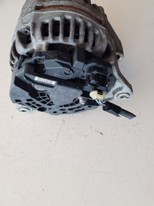 < 0124425057 ALTERNATORE OPEL CORSA D 1.2 B 63KW 2013 13222931-SPEDIZIONE INCLUSA