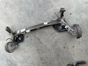555013VU1A PONTE ASSALE POSTERIORE NISSAN NOTE 1.5 D 66KW 2014 K9K P615879135-SPEDIZIONE INCLUSA