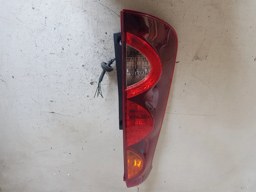STOP FANALE POSTERIORE SINISTRO NISSAN NOTE 1.4 B 65KW 88CV 2013-SPEDIZIONE INCLUSA