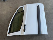 Carica l&#39;immagine nel visualizzatore di Gallery, PORTA PORTIERA SPORTELLO ANTERIORE DESTRA FORD TRANSIT COURIER 1.5 TDCI 75 CV 55KW 2020 XWCA-SPEDIZIONE INCLUSA
