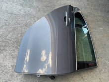 Carica l&#39;immagine nel visualizzatore di Gallery, PORTA PORTIERA SPORTELLO POSTERIORE DESTRA Jaguar XE X760 2.0 D 180CV 132kW 204DT-SPEDIZIONE INCLUSA
