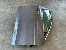 Carica l&#39;immagine nel visualizzatore di Gallery, PORTA PORTIERA SPORTELLO ANTERIORE DESTRA Jaguar XE X760 2.0 D 180CV 132kW 204DT-SPEDIZIONE INCLUSA
