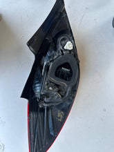 Carica l&#39;immagine nel visualizzatore di Gallery, 13269051 STOP FANALE POSTERIORE DESTRO OPEL CORSA D 2011 89318821 SPEDIZIONE INCLUSA
