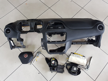 Load image into Gallery viewer, &lt; 511918197 KIT AIRBAG FIAT PUNTO EVO 1.4 B/MET 57KW 2013 A2C53440429 07355162010 00519212660 - SPEDIZIONE INCLUSA
