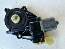 Carica l&#39;immagine nel visualizzatore di Gallery, 8A61-14A389-B MOTORINO ALZAVETRO ANTERIORE SINISTRO FORD FIESTA 1.2 B 60KW 2010 0130822404-SPEDIZIONE INCLUSA
