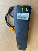 Carica l&#39;immagine nel visualizzatore di Gallery, ET76-A611D10-AB AIRBAG SEDILE DESTRO FORD TRANSIT COURIER 1.5 TDCI 75 CV 55KW 2020 XWCA M100L031 34171452 B-SPEDIZIONE INCLUSA
