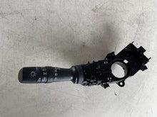 Carica l&#39;immagine nel visualizzatore di Gallery, 93410-1M631 LEVA SINISTRA COMANDO DEVIOLUCI HYUNDAI IX20 1.4 B 66KW 2014 G4FA - SPEDIZIONE INCLUSA
