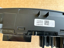 Carica l&#39;immagine nel visualizzatore di Gallery, E1071051E COMANDO CLIMA ARIA A/C FORD TRANSIT COURIER 1.5 TDCI 75 CV 55KW 2020 XWCA-SPEDIZIONE INCLUSA
