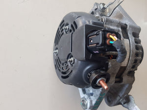 < 27060-0Q060 ALTERNATORE TOYOTA YARIS 1.0 B 51KW 2011 TG104210-9240 - SPEDIZIONE INCLUSA