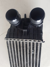 Load image into Gallery viewer, &lt; 9684311680 RADIATORE INTERCOOLER PEUGEOT 207 1.6 D 68KW 2010 9HP P9004003 - SPEDIZIONE INCLUSA
