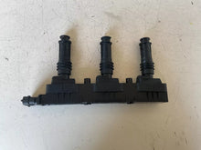 Carica l&#39;immagine nel visualizzatore di Gallery, 171059 BOBINA ACCENSIONE PER OPEL CORSA D 1.0 B 2008 Z10XEP - SPEDIZIONE INCLUSA
