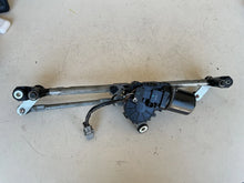 Carica l&#39;immagine nel visualizzatore di Gallery, 96988330 MOTORINO ASTA TERGICRISTALLO ANTERIORE CHEVROLET AVEO 1.2 B 62KW 2010 96850001 - SPEDIZIONE INCLUSA

