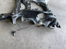 Carica l&#39;immagine nel visualizzatore di Gallery, A2046280457 CULLA MOTORE PONTE ASSALE ANTERIORE MERCEDES GLK (W204) CDI 2.2 D 125KW 2011 651916 - SPEDIZIONE INCLUSA
