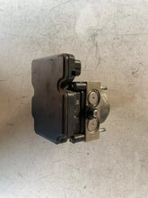 Load image into Gallery viewer, 2265106455 0265956123 44540-0030 CENTRALINA ABS + POMPA ABS PER TOYOTA AYGO (14-18) - SPEDIZIONE INCLUSA
