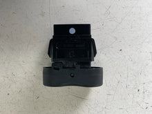 Carica l&#39;immagine nel visualizzatore di Gallery, E23111-15 COMANDO INTERRUTTORE DACIA SANDERO 1.5 D 65KW 2011 - SPEDIZIONE INCLUSA
