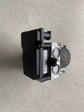 Carica l&#39;immagine nel visualizzatore di Gallery, 9650576780 CENTRALINA POMPA AGGREGATO ABS PEUGEOT 307 1.6 D 80KW 2004 0265231302 0265800301 - SPEDIZIONE INCLUSA
