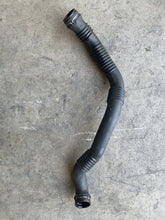 Carica l&#39;immagine nel visualizzatore di Gallery, A16952001 Tubo flessibile intercooler Mercedes-Benz A W169 2007 diesel 80 kW - SPEDIZIONE INCLUSA
