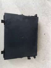 Load image into Gallery viewer, A1695453032 CENTRALINA SCATOLA PORTA FUSIBILI MERCEDES CLASSE A180 CDI W169 2.0 D 80KW 2009 5DK008728-10 - SPEDIZIONE INCLUSA
