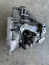 Load image into Gallery viewer, CAMBIO MANUALE 6M OPEL INSIGNIA 2.0 D 118KW 2010 A20DTH - SPEDIZIONE INCLUSA
