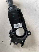 Carica l&#39;immagine nel visualizzatore di Gallery, 93410-1M631 LEVA SINISTRA COMANDO DEVIOLUCI HYUNDAI IX20 1.4 B 66KW 2014 G4FA - SPEDIZIONE INCLUSA

