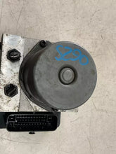 Carica l&#39;immagine nel visualizzatore di Gallery, 61589-42100 CENTRALINA POMPA AGGREGATO ABS HYUNDAI IX20 1.4 B 66KW 2014 G4FA 1K589-30550 - SPEDIZIONE INCLUSA

