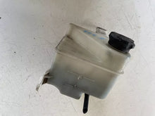 Carica l&#39;immagine nel visualizzatore di Gallery, 25430-1P000 25430-1P200 VASCHETTA ACQUA RADIATORE HYUNDAI IX20 2010 1.4 B - SPEDIZIONE INCLUSA
