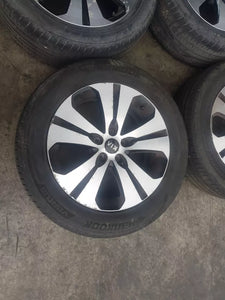 52910-30350 4 CERCHI IN LEGA CON GOMMA 235/55R18 KIA SPORTAGE 3 SL 1.7 CRDI 85KW 2013 D4FD - SPEDIZIONE INCLUSA