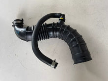 Carica l&#39;immagine nel visualizzatore di Gallery, 8200500384A MANICOTTO TUBO ASPIRAZIONE FILTRO ARIA RENAULT MEGANE 1.5 D 78KW 2006 - SPEDIZIONE INCLUSA
