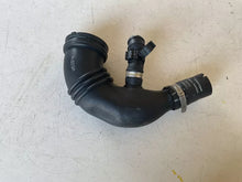 Carica l&#39;immagine nel visualizzatore di Gallery, 51897510 TUBO ASPIRAZIONE TURBO FIAT ALFA ROMEO LANCIA 1.300 Mtjet Turbina Alta E5 - SPEDIZIONE INCLUSA
