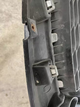 Carica l&#39;immagine nel visualizzatore di Gallery, 86351-1K010 GRIGLIA PARAURTI ANTERIORE HYUNDAI IX20 1.4 B 66KW 2014 - SPEDIZIONE INCLUSA
