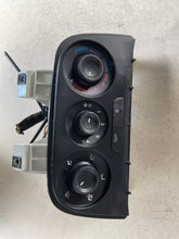 Carica l&#39;immagine nel visualizzatore di Gallery, CENTRALINA COMANDO CLIMA ARIA CONDIZIONATA A/C OPEL COMBO FIAT DOBLO 2014 - SPEDIZIONE INCLUSA
