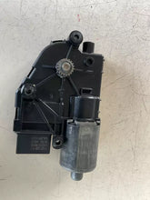 Carica l&#39;immagine nel visualizzatore di Gallery, 7N0959591B 0390200080 MOTORINO Motore tetto scorrevole Audi Q5 8R 2015 - SPEDIZIONE INCLUSA
