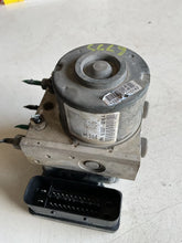 Carica l&#39;immagine nel visualizzatore di Gallery, 9652182680 CENTRALINA ABS AGGREGATO POMPA CITROEN C3 1.4 D 66KW 2004 10.0207-0016.4 - SPEDIZIONE INCLUSA
