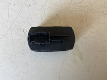 Carica l&#39;immagine nel visualizzatore di Gallery, 13285521AA 315625731 COMANDO PULSANTIERA ANTERIORE SINISTRA PER OPEL Corsa D 2008 - SPEDIZIONE INCLUSA
