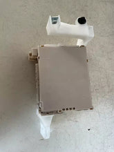 Load image into Gallery viewer, 89221-0H030 CENTRALIMA SCATOLA PORTA FUSIBILI TOYOTA AYGO 1.0 B 53KW ANNO 2019 5012-7121 - SPEDIZIONE INCLUSA
