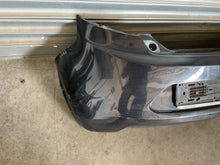 Carica l&#39;immagine nel visualizzatore di Gallery, PARAURTI POSTERIORE FORD KA 1.2 B 51KW 2014 169A4000 SEGNI PRESENTI COME DA FOTO - SPEDIZIONE INCLUSA
