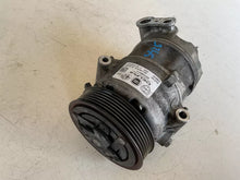 Carica l&#39;immagine nel visualizzatore di Gallery, 51883101 COMPRESSORE ARIA CONDIZIONATA CLIMA FIAT 500L 1.3 MJT 2014 DELPHI - SPEDIZIONE INCLUSA
