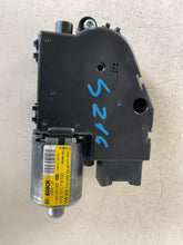 Carica l&#39;immagine nel visualizzatore di Gallery, 7N0959591B 0390200080 MOTORINO Motore tetto scorrevole Audi Q5 8R 2015 - SPEDIZIONE INCLUSA
