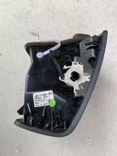 Carica l&#39;immagine nel visualizzatore di Gallery, AM51-R018B08-AFW BOCCHETTA DIFFUSORE ARIA FORD FOCUS C MAX 2014 - SPEDIZIONE INCLUSA

