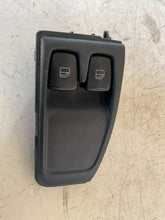 Carica l&#39;immagine nel visualizzatore di Gallery, A4518204210 A4518204110 COMANDO Interruttore alzacristalli anteriore sinistro Smart Fortwo Coupe 451 2010 - SPEDIZIONE INCLUSA
