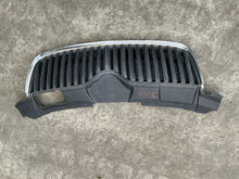 Carica l&#39;immagine nel visualizzatore di Gallery, 5J0853668A GRIGLIA MASCHERINA radiatore 5J0853668A Skoda Fabia 5J - SPEDIZIONE INCLUSA
