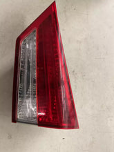 Carica l&#39;immagine nel visualizzatore di Gallery, 92404-1K0 STOP FANALE POSTERIORE DESTRO HYUNDAI IX20 1.4 B 66KW 2014 G4FA - SPEDIZIONE INCLUSA
