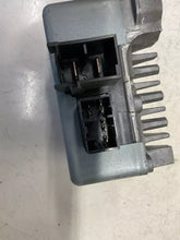 Carica l&#39;immagine nel visualizzatore di Gallery, 13205210 Q1T17776MZZ CENTRALINA PIANTONE CITY Opel Corsa C 2005 - SPEDIZIONE INCLUSA
